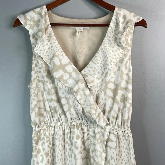 BCBGENERATION Ruffled Faux Wrap Dress Tan White Animal Leopard Print Pockets M - Picture 3 of 13